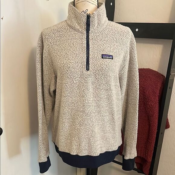 Patagonia Textured Cream Blue Quarter-Zip Long Sleeve Sweater - Picture 1 of 10